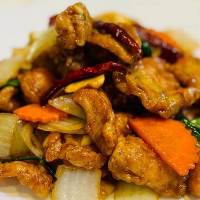 Pad Cashew Nut.