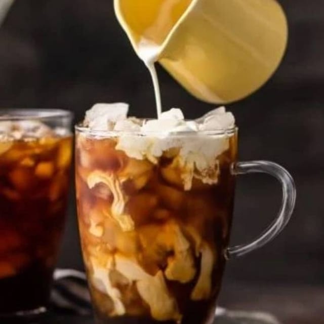 Thai Iced Milk Coffee (S).